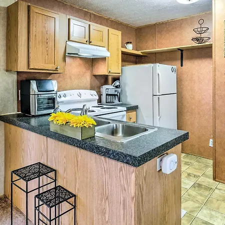 Cozy Gulf Breeze Home, 3 Mi To East Bay!